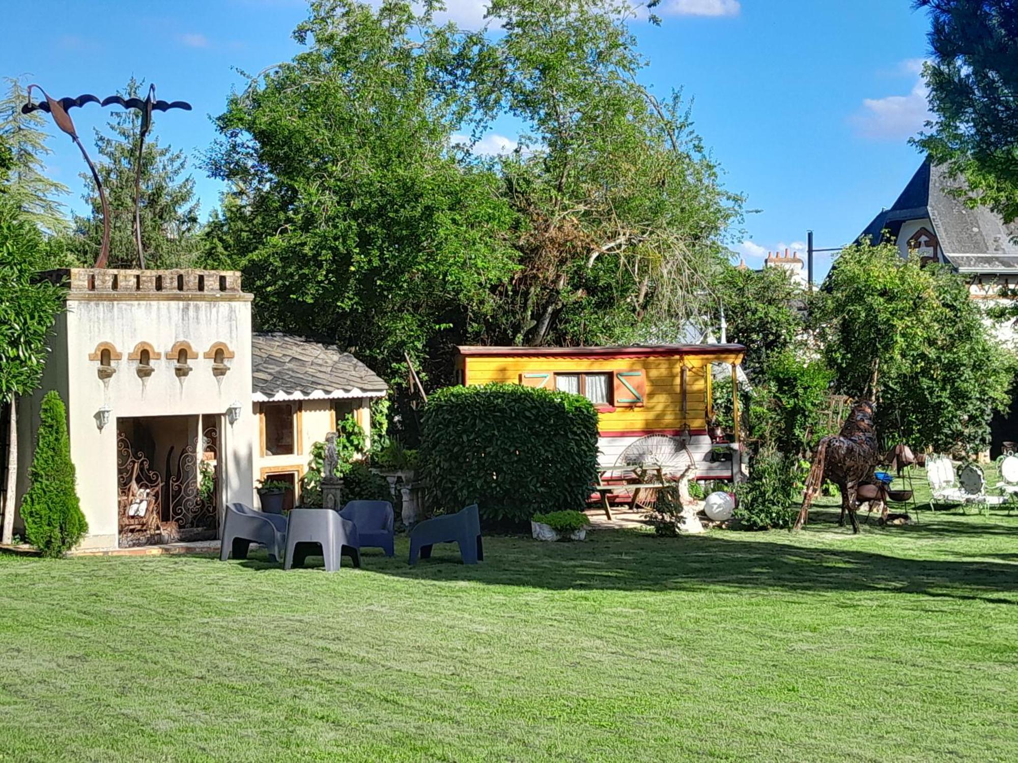 Bed and Breakfast Le Madrigal à Mamers Extérieur photo